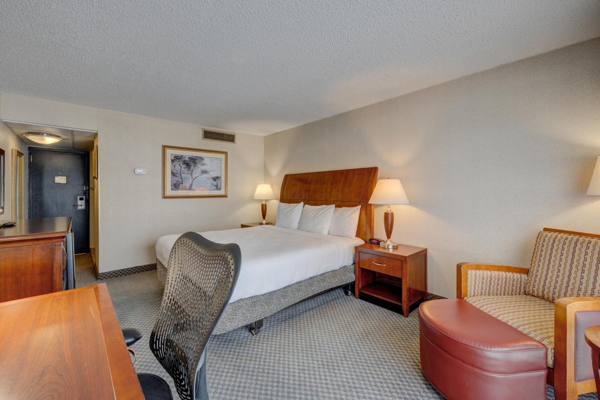 Riverside Hotel Casper Bagian luar foto